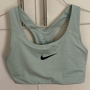 Nike Swoosh Sports Bra